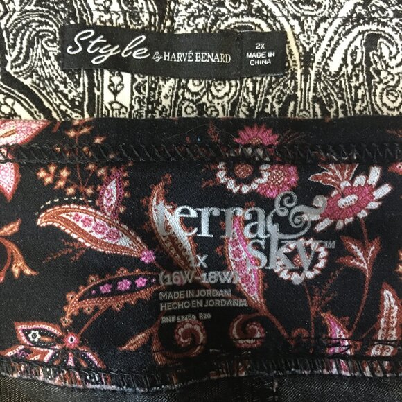 Bundle - 2 pairs Women's Plus Pants Sz 1x and 2X Stretch Floral and Paisley - Picture 8 of 8